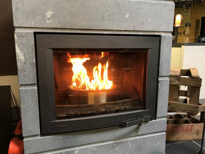 Le QAÏTO Q30 dans un poêle de masse près de Clermont-Ferrand
