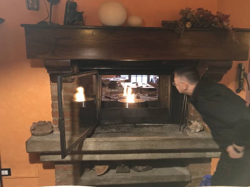 QAÏTO Q30 et son propriétaire, un restaurateur