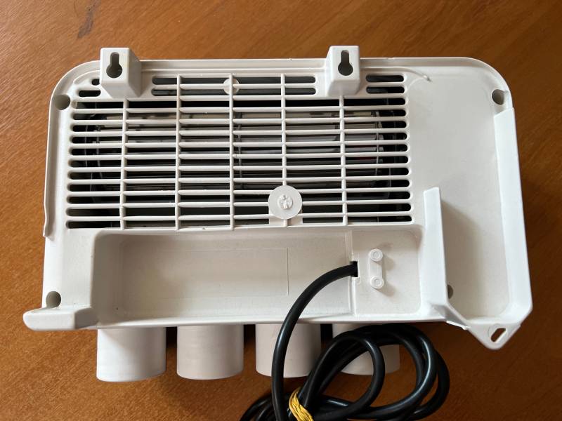 3 ancrages possibles pour installer le sèche-chaussures COzziMO