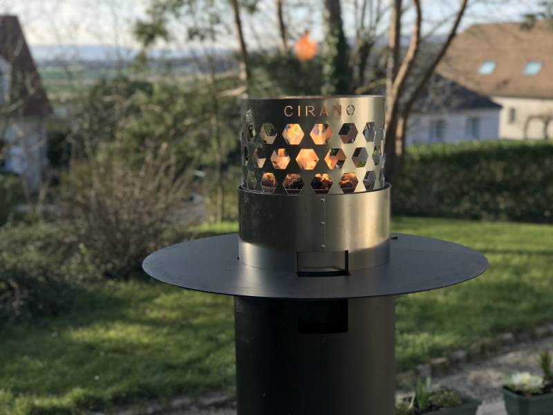 La table braséro CIRANO pour un usage convivial  outdoor