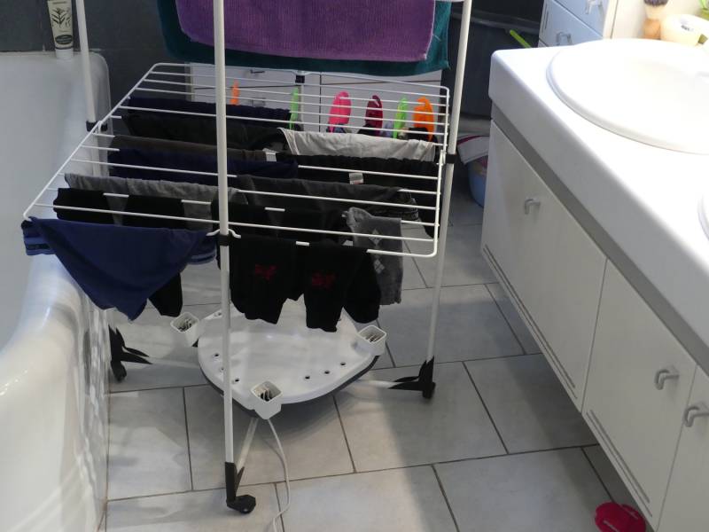 Comment faire sécher son linge efficacement au sous-sol à Paris : solution économique et écologique pour petits espaces