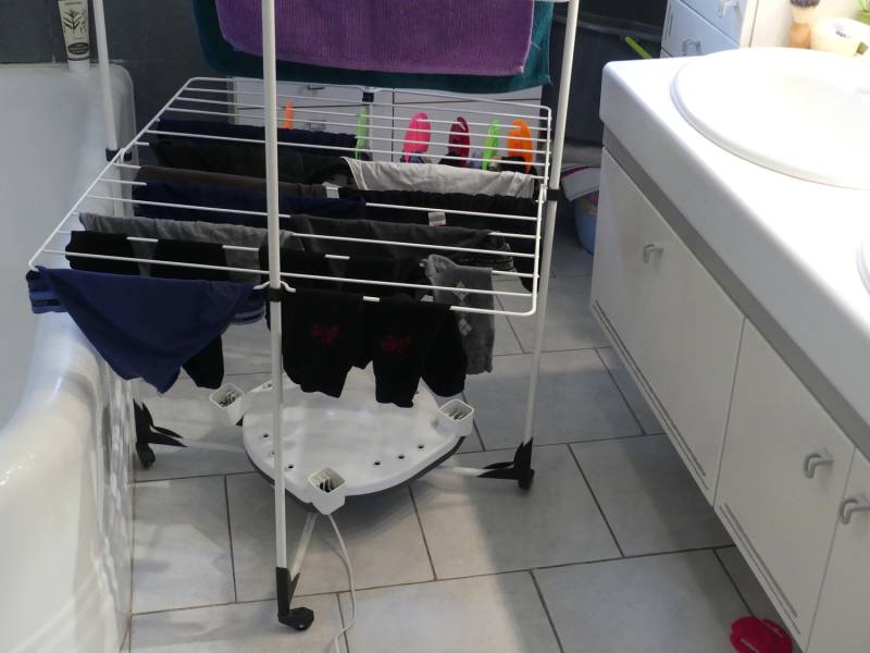 Séchage dans un petit espace en salle de bain 