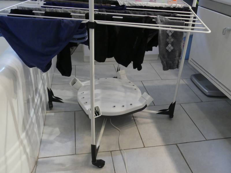 Voici un moyen simple et pas cher de sécher votre linge en appartement  à Lyon