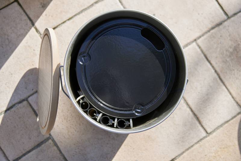 Le barbecue prend peu de place une fois rangé