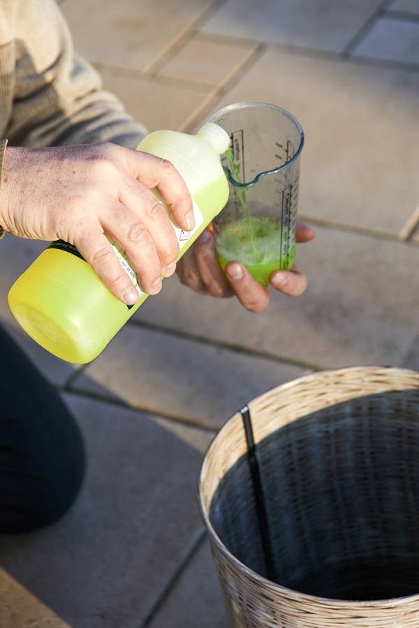 10 cl de DECAP GRAISS pour 5 litres d'eau